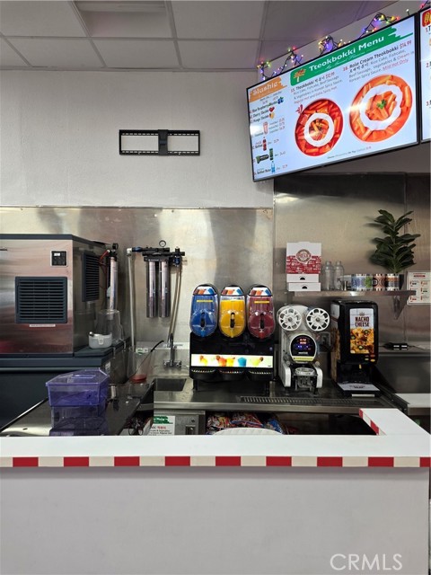  Commercial for Sale in Palmdale, California