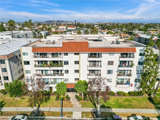 Detail Gallery Image 2 of 44 For 2131 E 1st St #307,  Long Beach,  CA 90803 - 2 Beds | 2 Baths