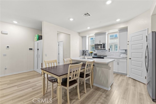 Detail Gallery Image 10 of 31 For 40739 Melrose Dr #248,  Temecula,  CA 92591 - 3 Beds | 3 Baths
