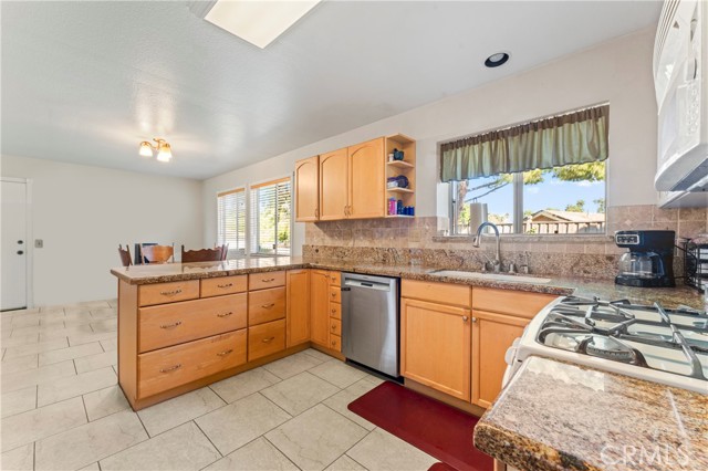 Detail Gallery Image 7 of 30 For 14720 Marymount St, Moorpark,  CA 93021 - 3 Beds | 2 Baths