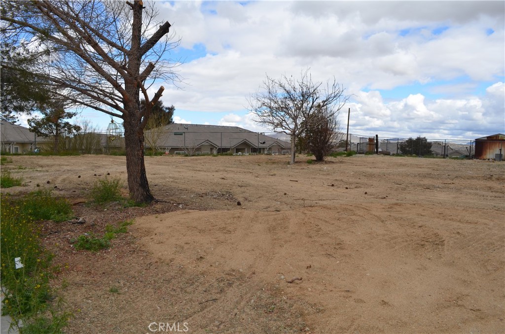 16740 Pebble Beach Drive, Victorville, CA 92395