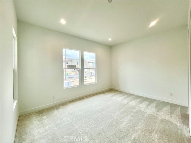 Detail Gallery Image 10 of 40 For 27533 Elderberry Dr, Valencia,  CA 91381 - 5 Beds | 5/1 Baths