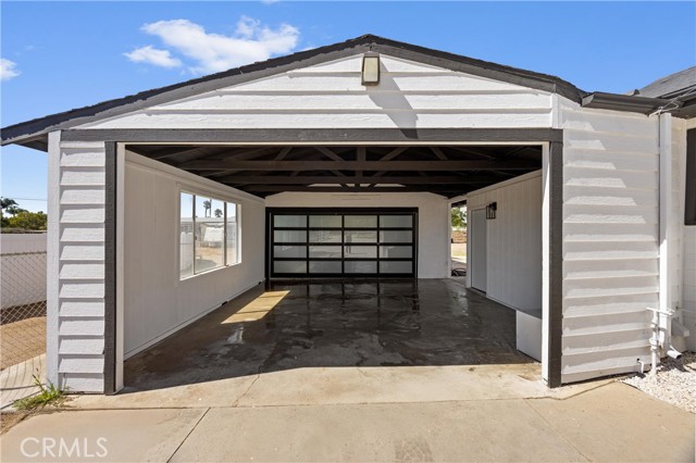 1049 2nd Street, Norco CA: https://media.crmls.org/medias/6a27355e-628a-4868-b334-c76e41705d99.jpg