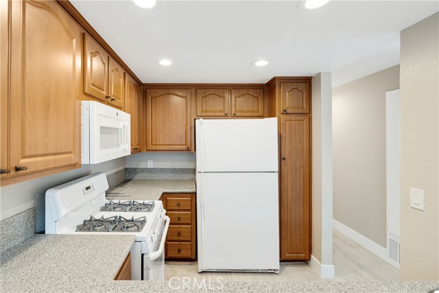 Detail Gallery Image 17 of 43 For 1321 via Sebastian #12,  San Pedro,  CA 90732 - 2 Beds | 2 Baths