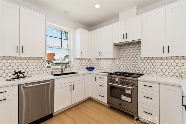 2406 Mathews Avenue, Redondo Beach, California 90278, 4 Bedrooms Bedrooms, ,3 BathroomsBathrooms,Residential,Sold,Mathews,SB21216654