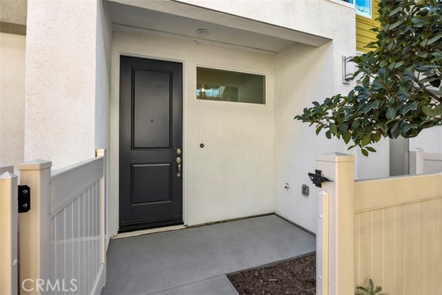 Detail Gallery Image 15 of 17 For 1092 N Coconut Palm Ln, Anaheim,  CA 92801 - 2 Beds | 2/1 Baths