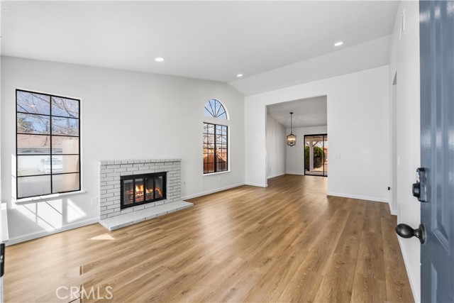 Detail Gallery Image 4 of 42 For 2049 Millcreek Way, Palmdale,  CA 93551 - 4 Beds | 2 Baths