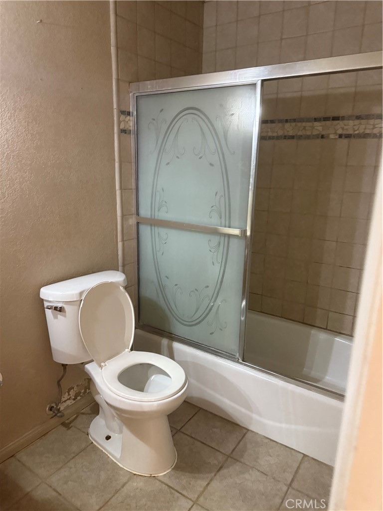 https://media.crmls.org/medias/6a283b51-aad2-49c2-8996-9deb9af0f88e.jpg?preset=X-Large