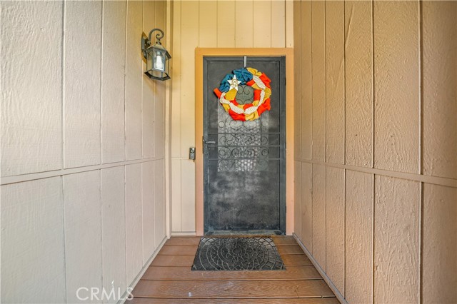 https://media.crmls.org/medias/6a28d386-3693-4826-a000-a4f56a38cde3.jpg