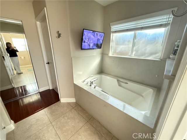 6046 N Willard Avenue, San Gabriel CA: https://media.crmls.org/medias/6a28da0f-7ebd-4a7a-827e-5c8a180e3dd4.jpg