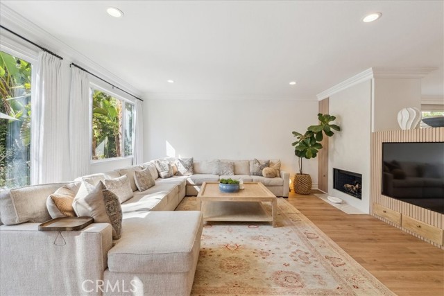 Detail Gallery Image 16 of 60 For 807 Alderdale Ct, Newbury Park,  CA 91320 - 5 Beds | 4 Baths