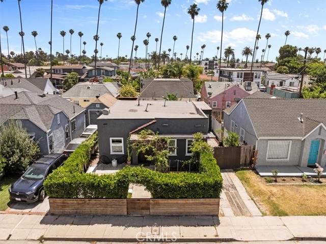 1940 Claudina Avenue, Los Angeles CA: https://media.crmls.org/medias/6a2952d8-da36-42ec-a8a7-e2f1560cff9e.jpg