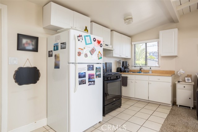 Detail Gallery Image 9 of 27 For 217 Wave St, Laguna Beach,  CA 92651 - 1 Beds | 1 Baths