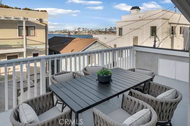 58 66th Place, Long Beach CA: https://media.crmls.org/medias/6a29b89f-9baf-44b0-bb9e-e1ba57b33219.jpg