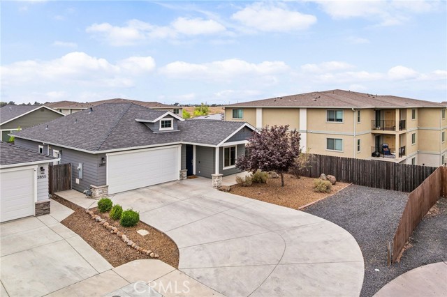 2851 Pin Oak Lane, Chico CA: https://media.crmls.org/medias/6a29c3cb-1121-422c-85f0-c8a69a7d7642.jpg