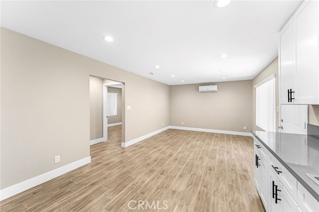 Detail Gallery Image 8 of 19 For 2417 W Stanford, Santa Ana,  CA 92704 - 1 Beds | 1 Baths