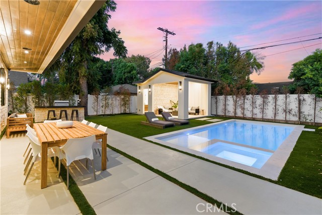 Detail Gallery Image 66 of 74 For 4708 Noble Ave, Sherman Oaks,  CA 91403 - 4 Beds | 5/1 Baths