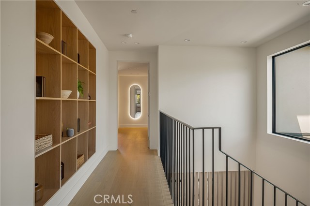 Detail Gallery Image 31 of 62 For 12335 Otsego St, Valley Village,  CA 91607 - 5 Beds | 6/1 Baths