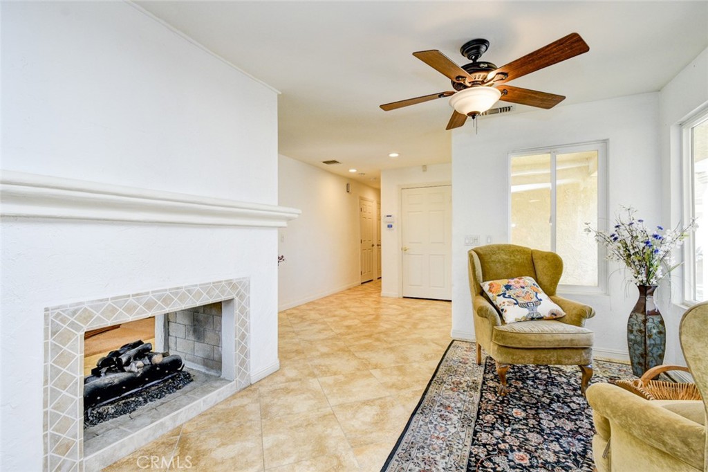 MLS #OC25184168 image #18