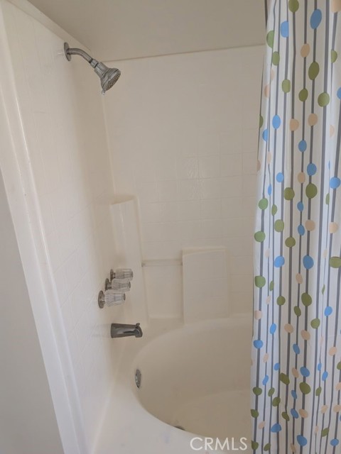 4287 Rosa Rancho Lane, Fallbrook CA: https://media.crmls.org/medias/6a2ea8eb-90c3-4ee9-8d74-8a2df0a3d27e.jpg
