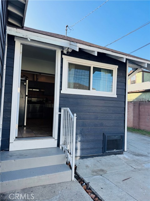 Detail Gallery Image 17 of 39 For 4312 Walton, Los Angeles,  CA 90037 - – Beds | – Baths