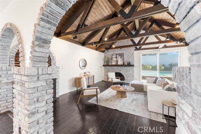 Detail Gallery Image 31 of 74 For 2950 N Lincoln St, Burbank,  CA 91504 - 3 Beds | 2 Baths