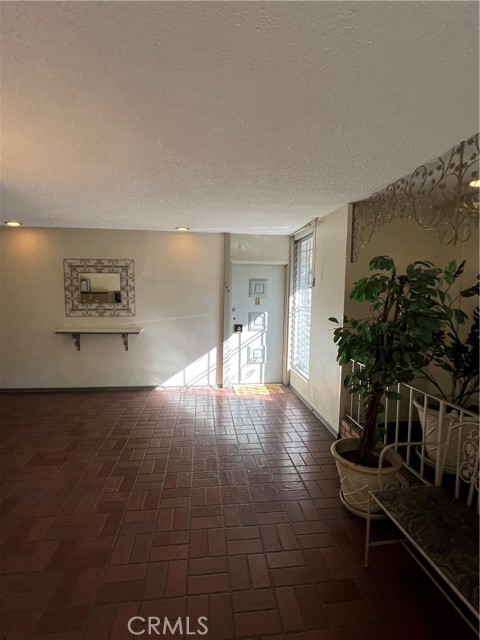 Detail Gallery Image 2 of 30 For 4255 W 5th #101,  Los Angeles,  CA 90020 - 0 Beds | 1 Baths