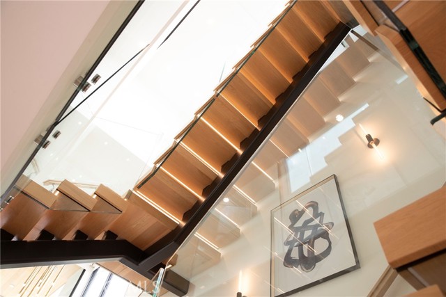 Detail Gallery Image 25 of 61 For 221 Heliotrope Ave, Corona Del Mar,  CA 92625 - 4 Beds | 5/1 Baths