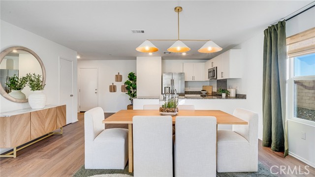 Detail Gallery Image 5 of 17 For 7551 Drexel Ave, Hesperia,  CA 92345 - 3 Beds | 2 Baths