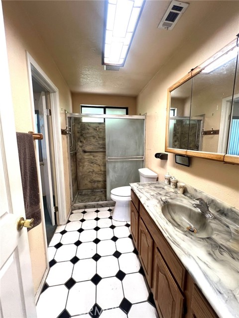 Detail Gallery Image 14 of 26 For 2137 Walnut St, La Verne,  CA 91750 - 5 Beds | 2 Baths