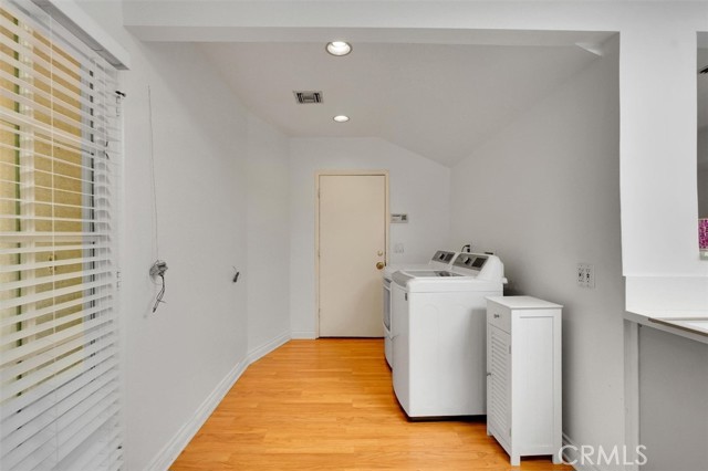 Detail Gallery Image 17 of 44 For 4415 Morella Ave, Studio City,  CA 91607 - 4 Beds | 4 Baths