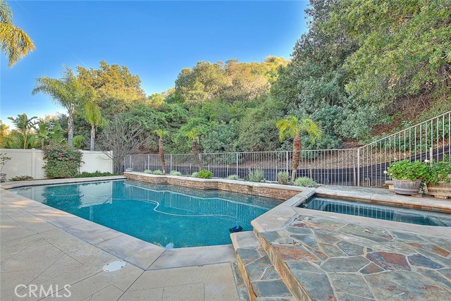 Detail Gallery Image 9 of 66 For 2750 Hidden Hills, Corona,  CA 92882 - 4 Beds | 4 Baths