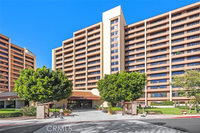 Detail Gallery Image 7 of 70 For 24055 Paseo Del Lago #411,  Laguna Woods,  CA 92637 - 1 Beds | 1/1 Baths