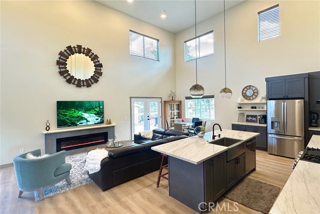 Detail Gallery Image 1 of 50 For 1215 Valley View Dr, Big Bear City,  CA 92314 - 5 Beds | 3/1 Baths
