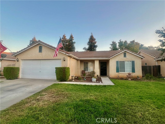 Detail Gallery Image 1 of 26 For 2697 E Skyview Ave, Fresno,  CA 93720 - 3 Beds | 2/1 Baths