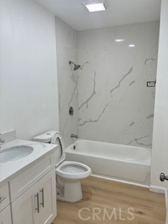 Detail Gallery Image 10 of 15 For 719 Circle City Dr #B,  Corona,  CA 92879 - 3 Beds | 2 Baths
