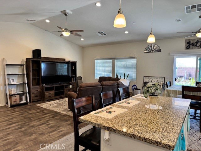 Detail Gallery Image 12 of 29 For 12031 Foster, Victorville,  CA 92392 - 5 Beds | 3 Baths