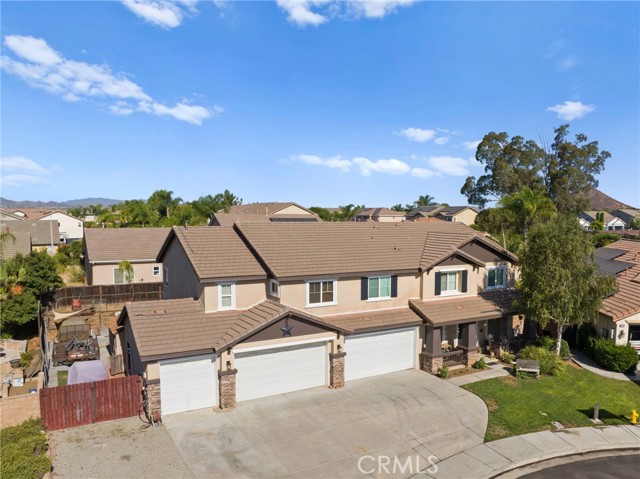 Detail Gallery Image 2 of 63 For 32803 Seattle Slew Cir, Menifee,  CA 92584 - 6 Beds | 4/1 Baths