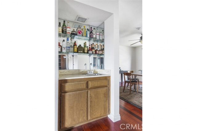 2412 Mathews Avenue, Redondo Beach, California 90278, 2 Bedrooms Bedrooms, ,2 BathroomsBathrooms,Residential,Sold,Mathews,SB21267047