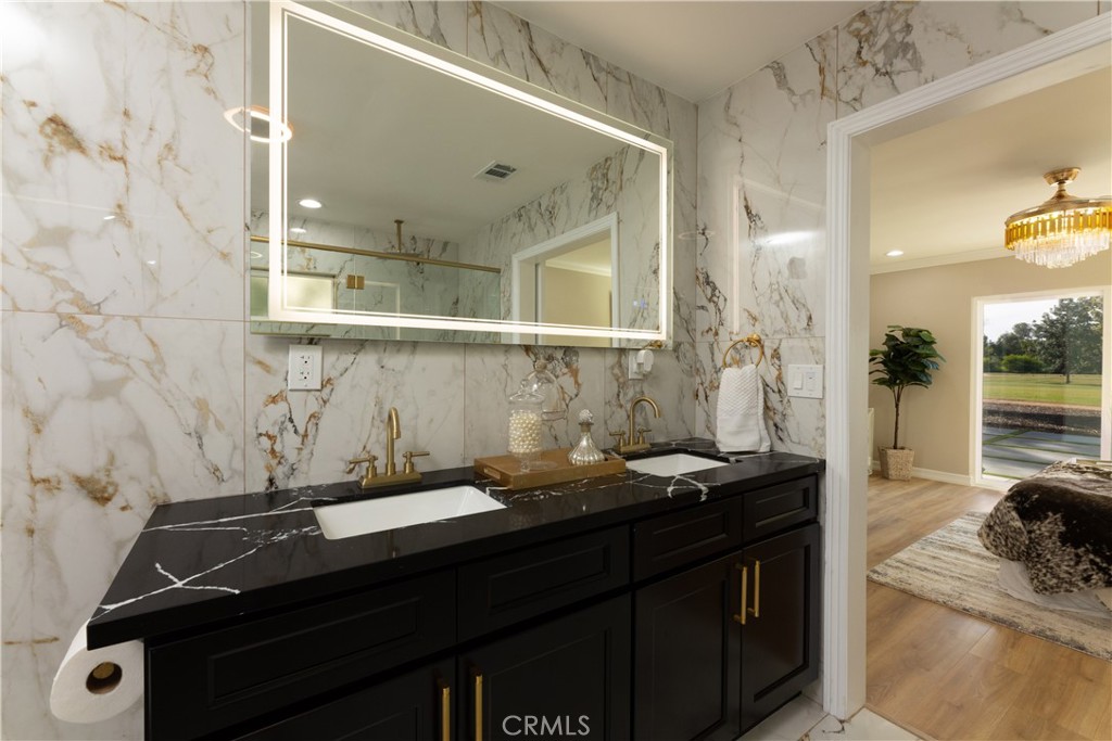 https://media.crmls.org/medias/6a384cc4-8d76-49bf-a092-b67adba899a2.jpg?preset=X-Large