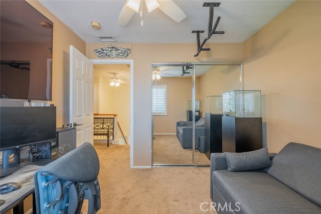 Detail Gallery Image 23 of 30 For 29231 Mammoth Ln, Canyon Country,  CA 91387 - 3 Beds | 3 Baths