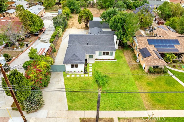 Detail Gallery Image 3 of 27 For 629 Ford St, Corona,  CA 92879 - 4 Beds | 2 Baths