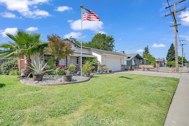 1986 14th Street, Olivehurst CA: https://media.crmls.org/medias/6a3a17c5-1e89-4f8d-8eff-3bf2255169db.jpg