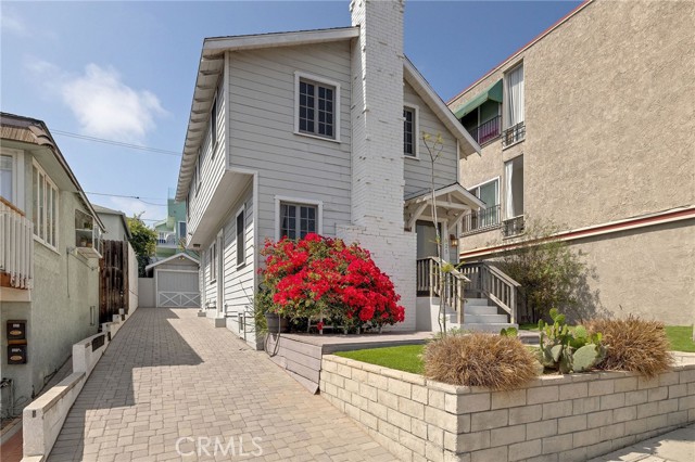 Image 33 of 37 For 525 Manhattan Beach Blvd