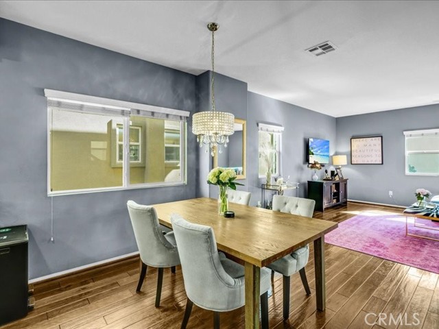 Detail Gallery Image 9 of 27 For 6840 De Celis, Lake Balboa,  CA 91406 - 3 Beds | 4 Baths