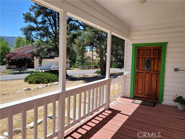 Detail Gallery Image 2 of 21 For 1004 Coldwater Dr, Frazier Park,  CA 93225 - 4 Beds | 1 Baths