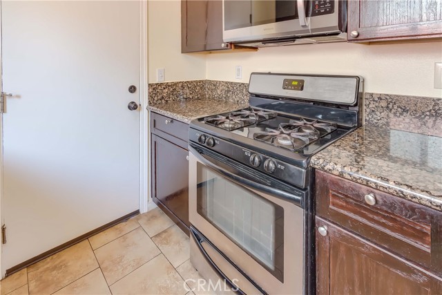 633 Elaine Avenue, Oceanside CA: https://media.crmls.org/medias/6a3bc1d4-397e-4a83-83de-5a5de90a13d8.jpg
