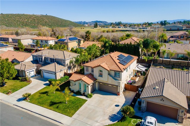 Detail Gallery Image 13 of 35 For 32890 Fairmont Ln, Lake Elsinore,  CA 92530 - 3 Beds | 2/1 Baths