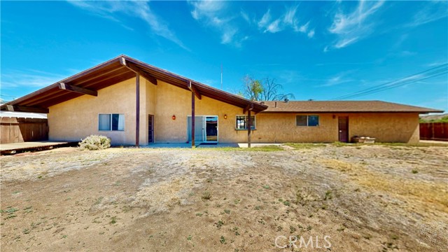 Detail Gallery Image 9 of 66 For 20061 Seneca Rd, Apple Valley,  CA 92307 - 3 Beds | 2 Baths