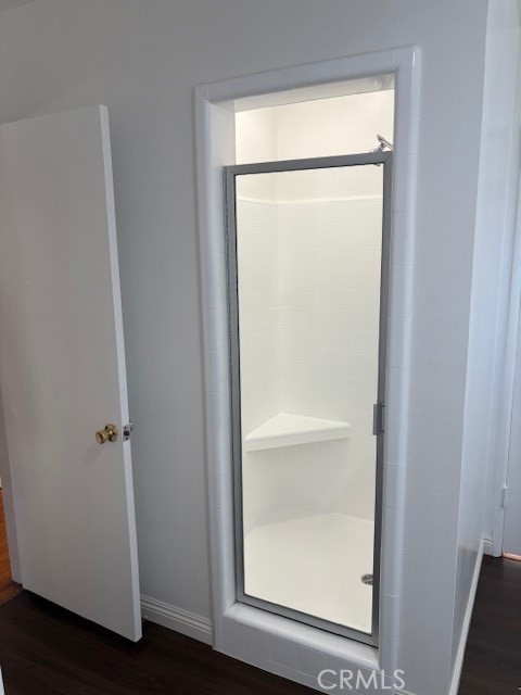 Detail Gallery Image 11 of 22 For 22354 Burbank Bld, Woodland Hills,  CA 91367 - 2 Beds | 1/1 Baths